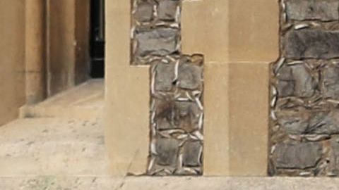 La Princesa Euginie de York se sube al Aston Martin DB10 que manejó Daniel Craig en Spectre