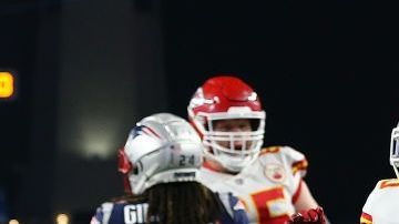 El receptor de Chiefs, Tyreek Hill, fue agredido con cerveza tras conseguir una anotación