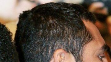 Oscar De La Hoya y Floyd Mayweather se tiran mutuamente con el Canelo en medio (Foto: ROBYN BECK/AFP/Getty Images)