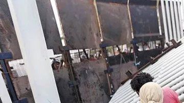 Se enfrentaron los migrantes con la policía federal.