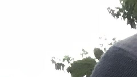 Joel Pineda, usa chanclas desde que se rompio uno de sus tenis