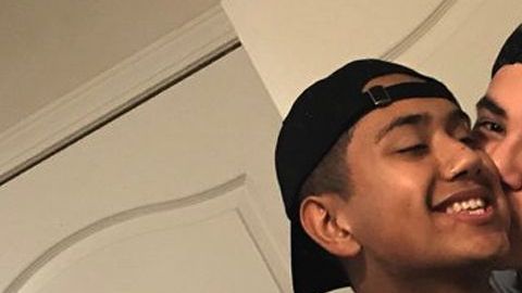 Johnny López y su novio.