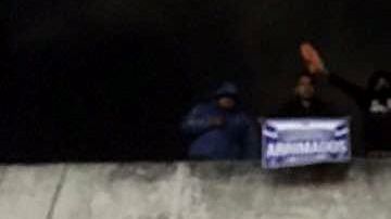 Los integrantes de la barra del América se hicieron notar en los alrededores del estadio Azteca