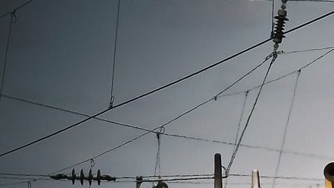 Al tomarse la foto, resbaló y el tren le pasó por encima.