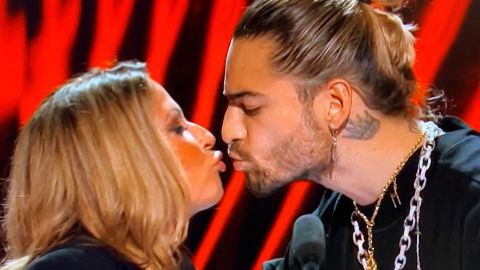 Ana María Polo y Maluma se besaron en los Latin AMAs 2018