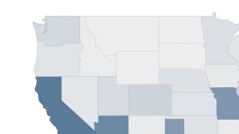 Las autoridades buscan que más empresas se inscriban al sistema E-Verify.