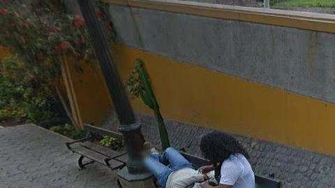 El hombre reconoció a su ex por la vestimenta.