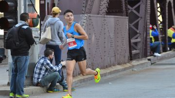 Oscar Medina va por su segundo Maratón de Chicago y busca lograr la marca para las eliminatorias olímpicas. (Javier Quiroz / La Raza)