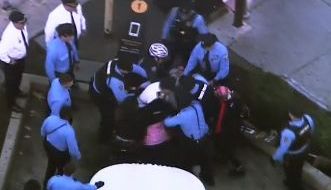 Al menos 14 jóvenes fueron detenidos.