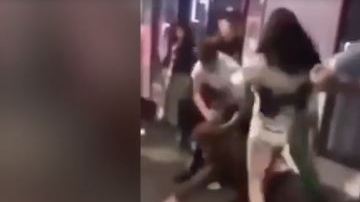 Quería poner la paz y resultó afectado.