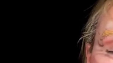 Maquillarse como Trump puede resultar en "esto".