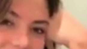 Javier Hernández y Sarah Kohan.