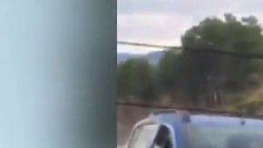 Otro conductor grabó a la pareja.