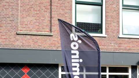 La mujer pidió auxilio y este llamó al 911.