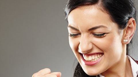 El líder celebra los logros de su equipo.