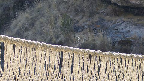El Q'eswachaka mide cerca de 30 metros de largo.
