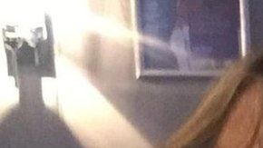 Gillian Assor evitó que Tommy se arrojase a las vías del tren.