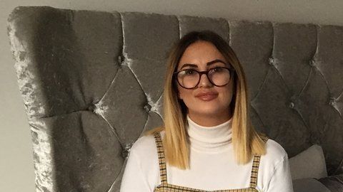 Jodie Carnall se define como una "chica Snapchat Premium".