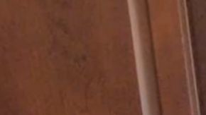 Esta niña se disfrazó de "mamá cansada".