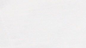 Niños de la caravana de migrantes juegan en refugio. EFE