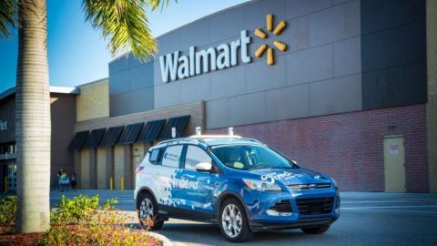 Ford se une a Walmart y Postmates para desarrollar autos autónomos que entreguen compras a consumidores