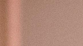 El momento en que la asistente intenta quitar el micrófono a Acosta.