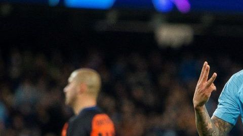 Gabriel Jesús celebra uno de los tres goles que hizo con el Manchester City al Shakhtar Donetsk en Champions.