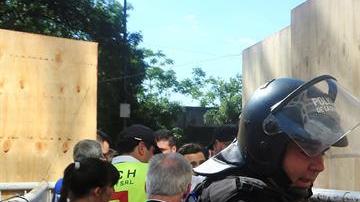 Hasta el momento se reportan 10 detenidos por los disturbios dentro y fuera del estadio