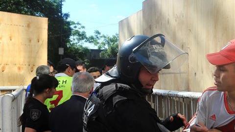 Hasta el momento se reportan 10 detenidos por los disturbios dentro y fuera del estadio