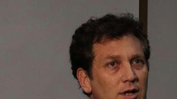 Alejandro Domínguez, presidente de la CONMEBOL, hizo oficial el duelo entre River y Boca en el Santiago Bernabéu