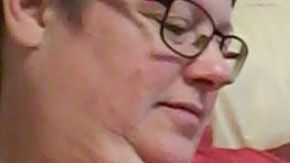 La madre busca romper el estigma del amamantamiento en niños mayores.