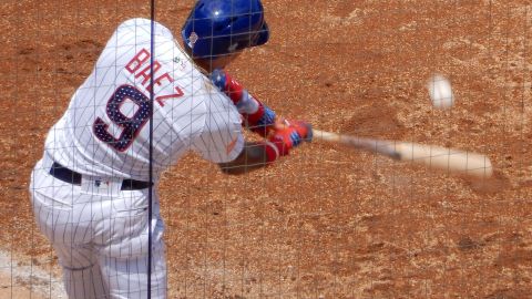 Javier Báez se llevó el Bate de Plata como segunda base de la Liga Nacional. (Javier Quiroz / La Raza)