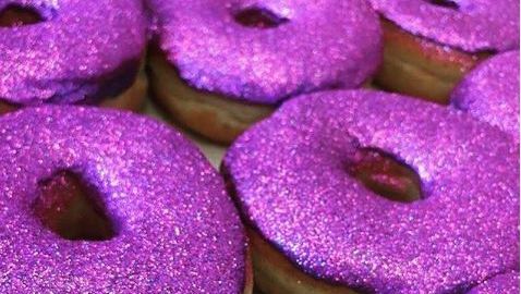 La "Bidi Bidi Bom Bom" se agregó al menú el 16 de abril para celebrar el cumpleaños de la inolvidable cantante.