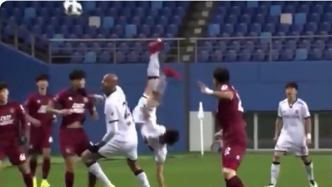 Lee Seung-mo se fracturó el cuello y un dedo perdió la memoria