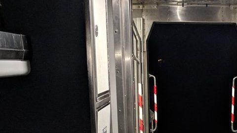 El tren sin el coche motor.