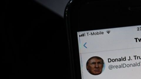 El mensaje de victoria de Trump.  ERIC BARADAT/AFP/Getty Images