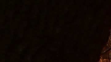 Algunos bomberos tienen más de 24 horas peleando contra las llamas.