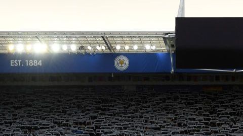 Dos minutos de silencio se guardaron previo al juego entre Leicester City y Burnley