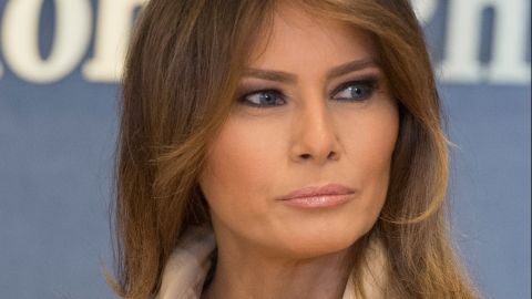 Melania dispara contra sus críticos