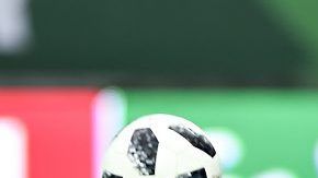 El portero mexicano Guillermo Ochoa es considerado por Marca entre los mejores del mundo.