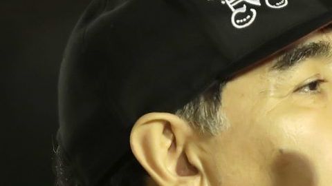 Diego Armando Maradona, director técnico de Dorados... y uno de sus relojes.