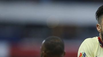 Oribe Peralta y las Águilas del América podrían estar atravesando un desencuentro.
