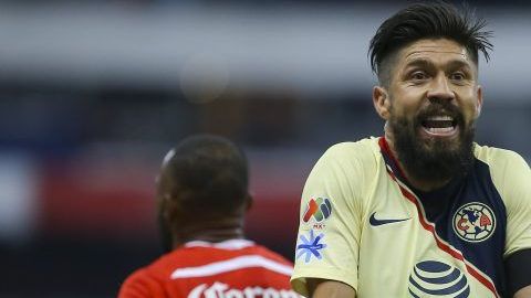 Oribe Peralta y las Águilas del América podrían estar atravesando un desencuentro.