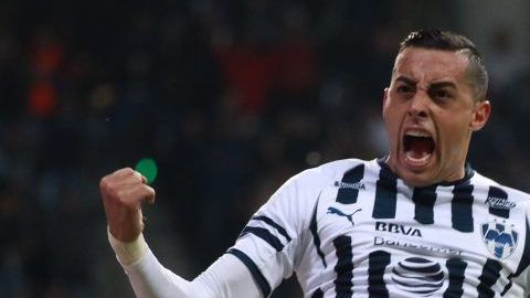 El argentino Rogelio Funes Mori festeja su golazo de chilena ante Santos Laguna en el estadio BBVA Bancomer.