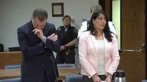 La empleada de prisión tuvo un romance con un preso.