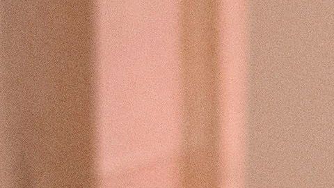 El veto a Jim Acosta (derecha) se dio tras un enfrentamiento verbal con el presidente Trump.