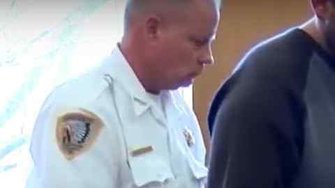 El juez James Isaacson le impuso a la menor una fianza de $50,000 dólares.