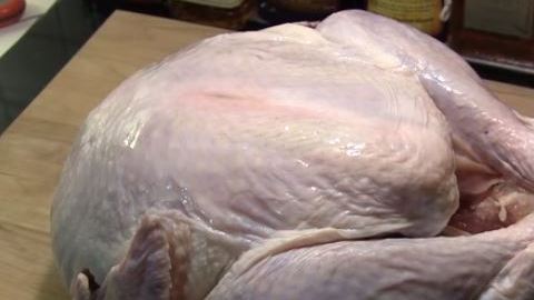 Esta receta de pavo es la sensación en Internet y no precisamente por su practicidad.