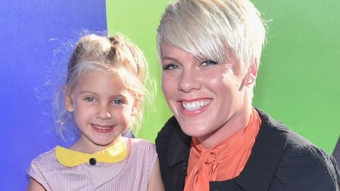 Pink y su familia viven de cerca la crisis en California.