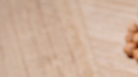 Un puñado de lentejas en el bolsillo te traerá prosperidad para el nuevo año.